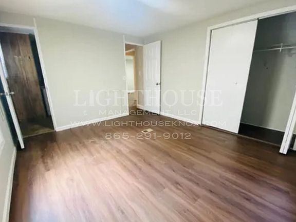 4th image of 204 Bentley St