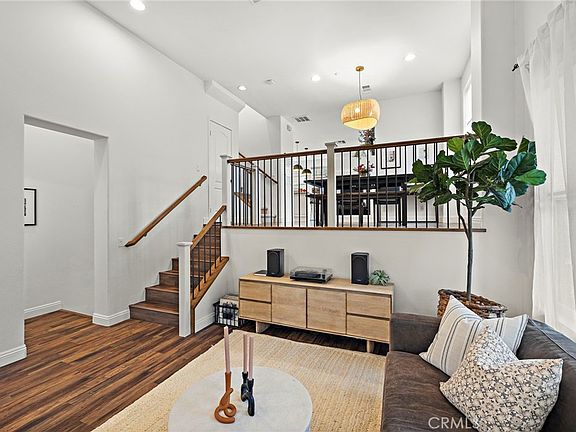 4th image of 16 Arlington St