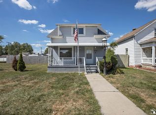 17048 Quarry St, Riverview, MI 48193