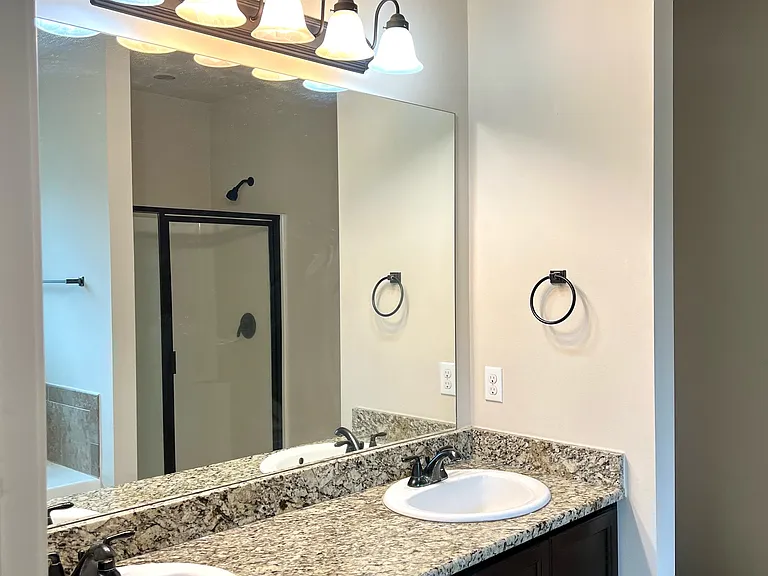 652 Northbrook Dr — Photo 15