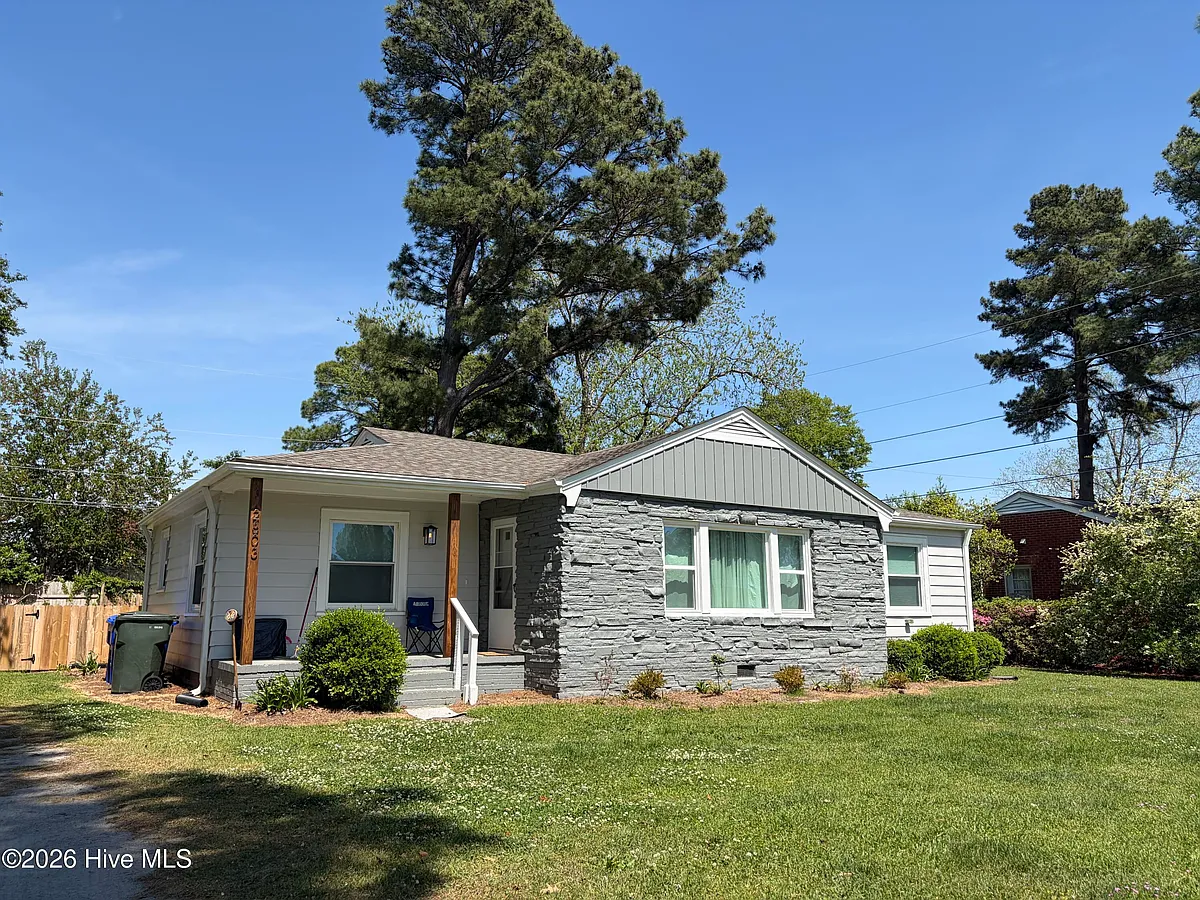 Building Photo - 2803 Jefferson Dr