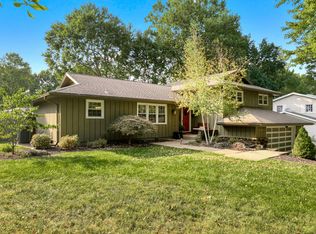 2855 S Barnes Ave, Springfield, MO 65804