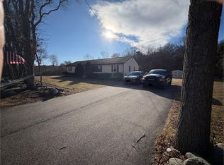 502 Dry Bridge Rd, North Kingstown, RI 02852