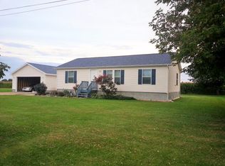 9 Columbus Dr, Rouses Pt, NY 12979