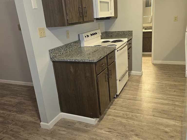 Kitchen, looking in from dinning room