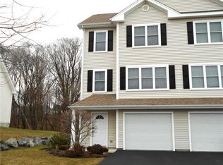 35 Berm Dr, Cumberland, RI 02864