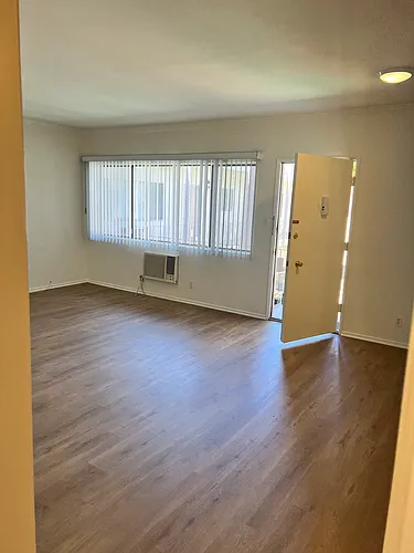 4653 Fulton Ave #16 Photo 1