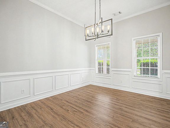 5th image of 1438 Solomon Dr
