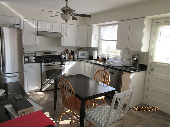 5th image of 8841 W 92nd St