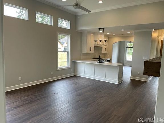 2nd image of 142 Woodlands Park Dr