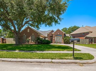 918 Sandpiper Dr, Sugar Land, TX 77478