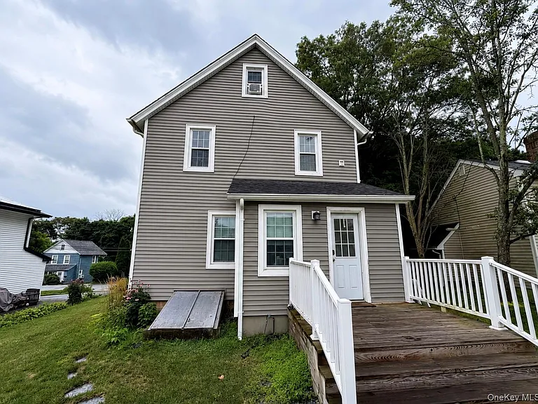 31 Minetta Ct — Photo 1