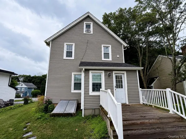 31 Minetta Ct, Huntington, NY 11743