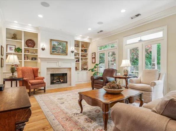 7283 Oakville Dr, Germantown, TN 38138