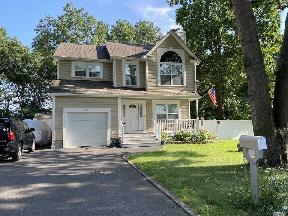 1st image of 86 Cedar St N