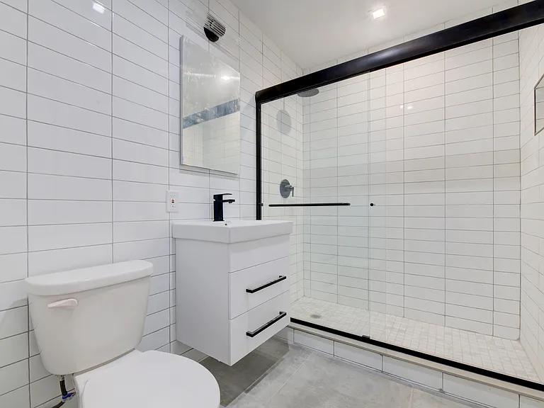 116 Suffolk St #1 — Photo 8