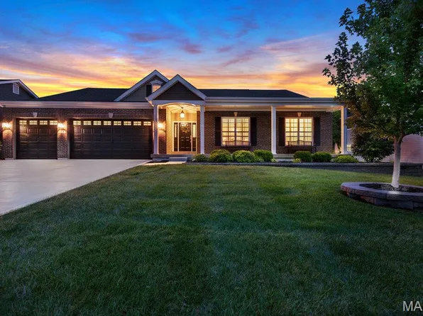 115 Hannahs Mill Dr, Lake Saint Louis, MO 63367