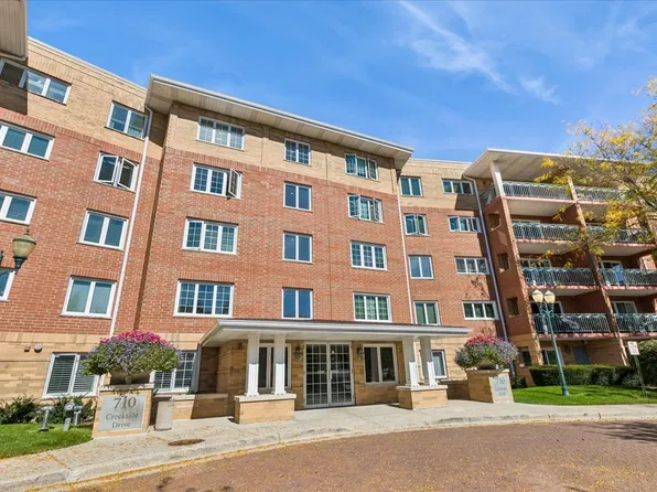 710 Creekside Dr Unit 504, Mount Prospect, IL 60056