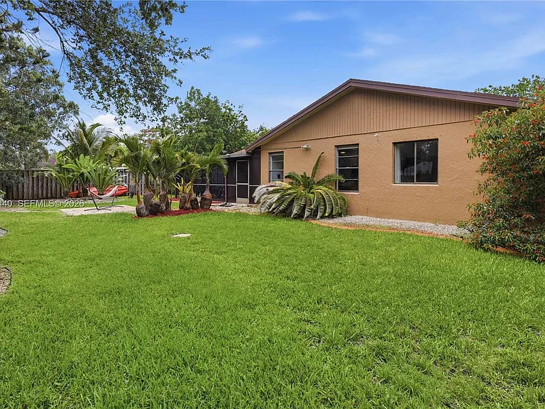 12106 Lymestone Way — Photo 30