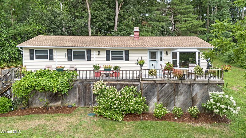3rd image of 38 Green Acres Road