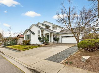 1087 Oak Knoll Dr, Ashland, OR 97520