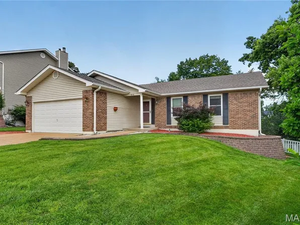 416 Harvest Hill Ct, Ballwin, MO 63021