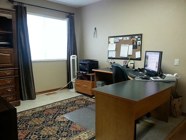 Home Office next to MBR