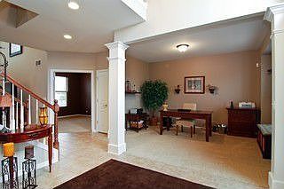 Foyer/Living Room