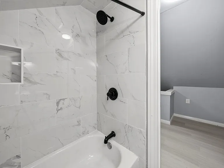 6621 S California Ave — Photo 12