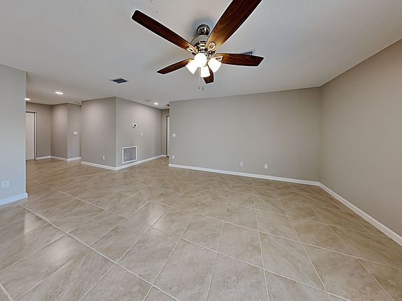 4th image of 602 SW Ray Ave