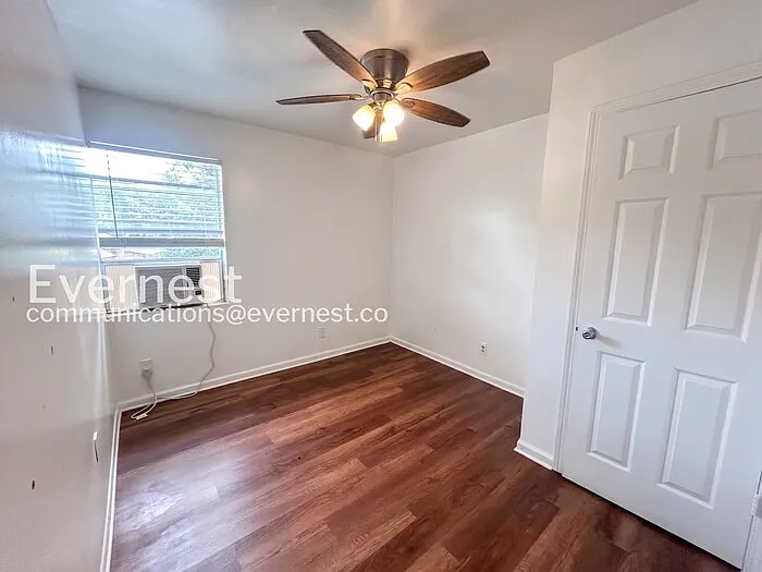 4527 Glade Rd #5 — Photo 8