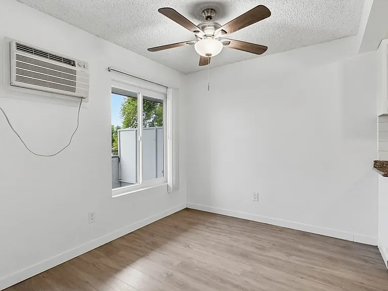 660S Garfiled — Photo 27