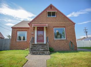 19308 Pawnee Ave, Cleveland, OH 44119