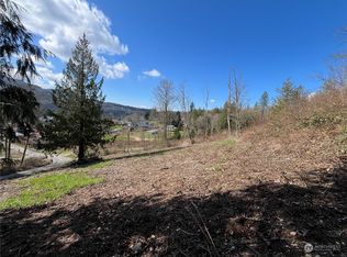 24348 Lee Rd, Mount Vernon, WA 98274