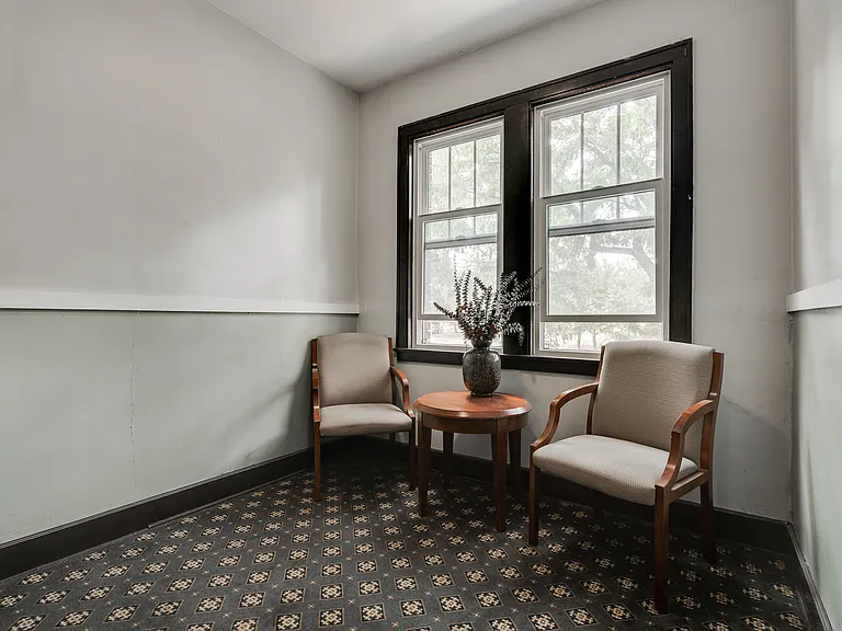 2517 Bryant Ave S #202 — Photo 17
