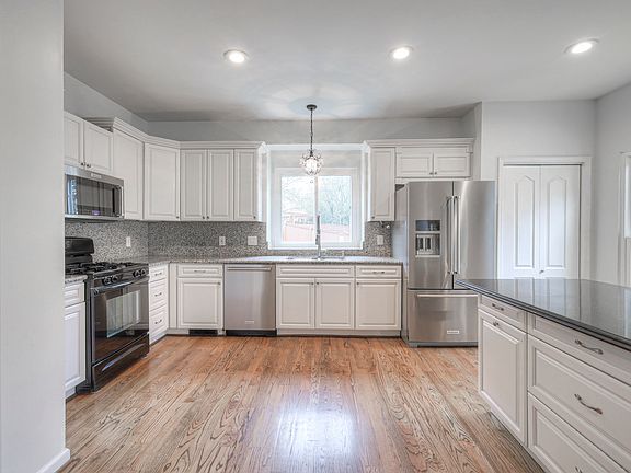 5th image of 3049 Liberty Hills Dr