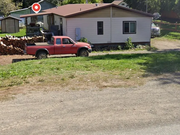 555 N 10th St, Elgin, OR 97827