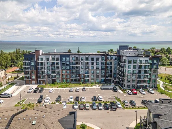 600 N Service Rd #301, Stoney Creek, ON L8E 0L2