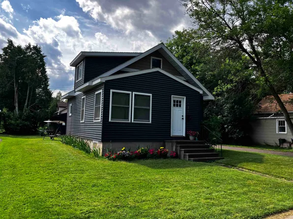421 8th St, Cloquet, MN 55720