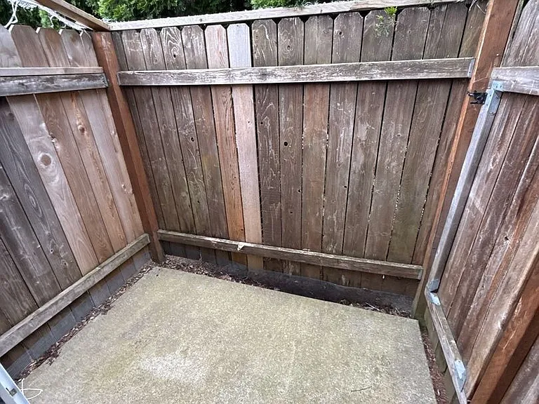 915 Bryan Ct — Photo 25