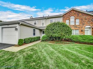 27W320 Melrose Ln, Winfield, IL 60190