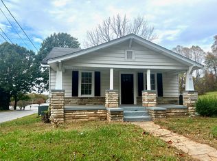 127 Oak Summit Rd, Winston Salem, NC 27105