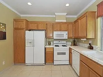 303 Ballymore Cir — Photo 2