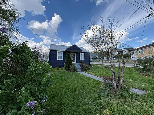 950 Morgan Ave SE Photo 1