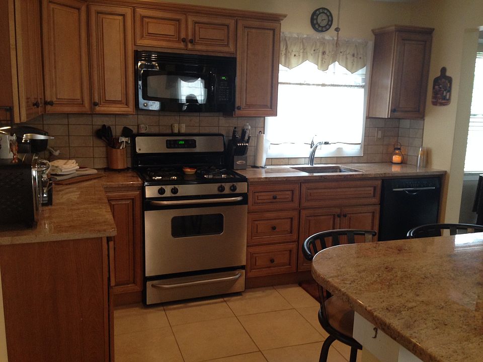 1st image of 41 Irving Ave