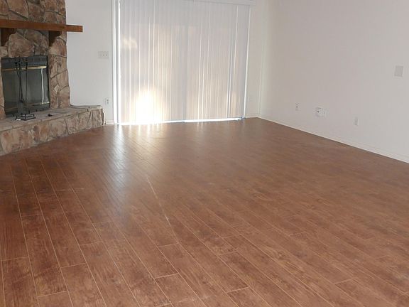 3rd image of 4841 Beacon Dr E