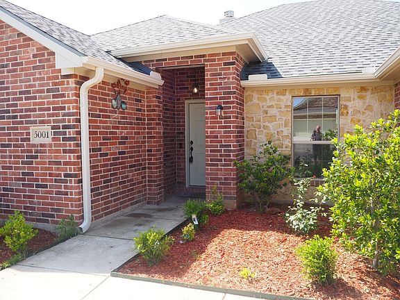 2nd image of 5001 Lakepark Dr