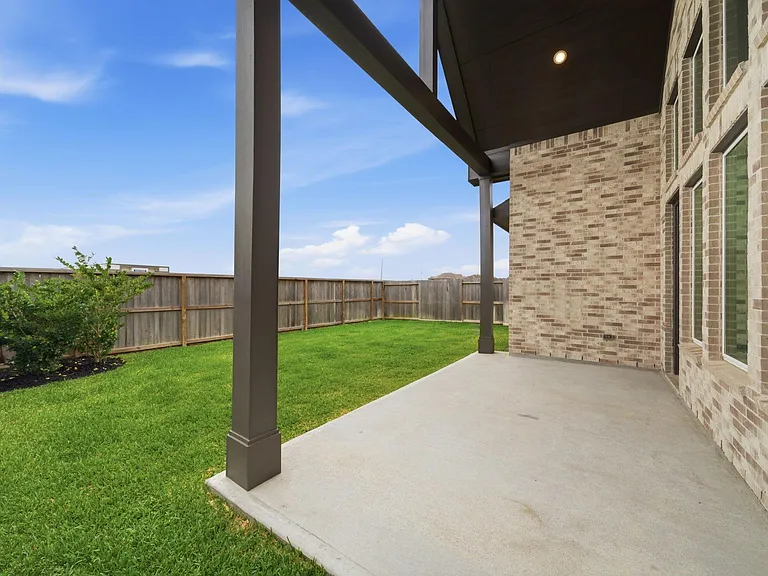 26307 Camden Canyon Ave — Photo 30
