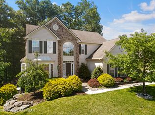 176 Daffodil Dr, East Stroudsburg, PA 18301