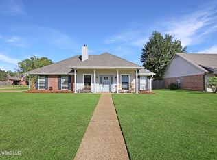 3011 Windwood Cir, Flowood, MS 39232